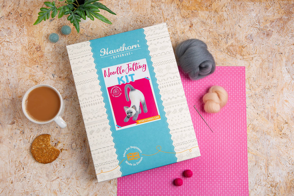 Stretching Cat Needle Felting Kit | Beginner Craft Kit