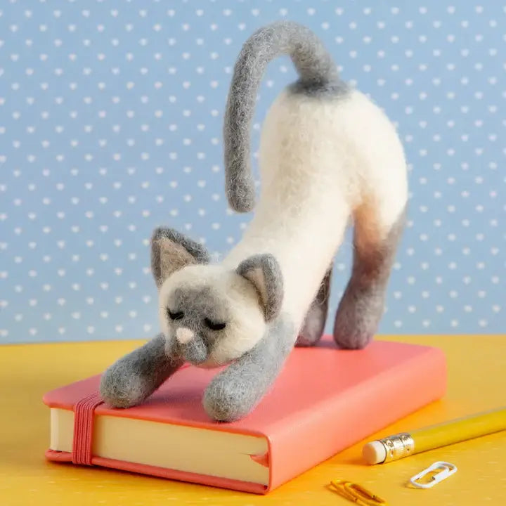 Stretching Cat Needle Felting Kit | Beginner Craft Kit