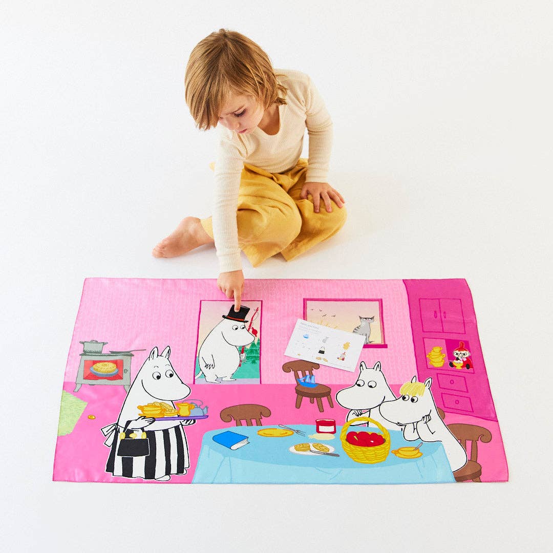 Moominvalley Kitchen Seek & Find Playsilk