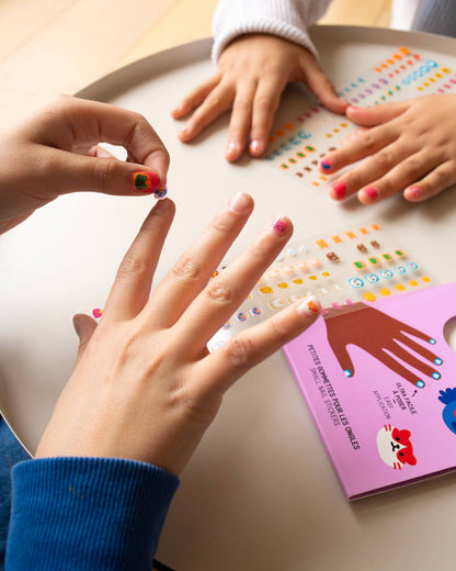 FRIENDS - Nail Stickers